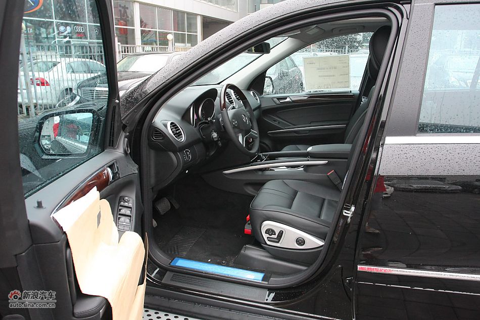 2010款奔驰ML350 4MATIC