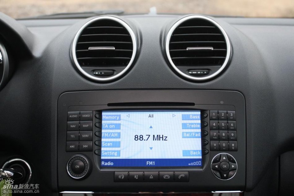 奔驰ML350内饰实拍图