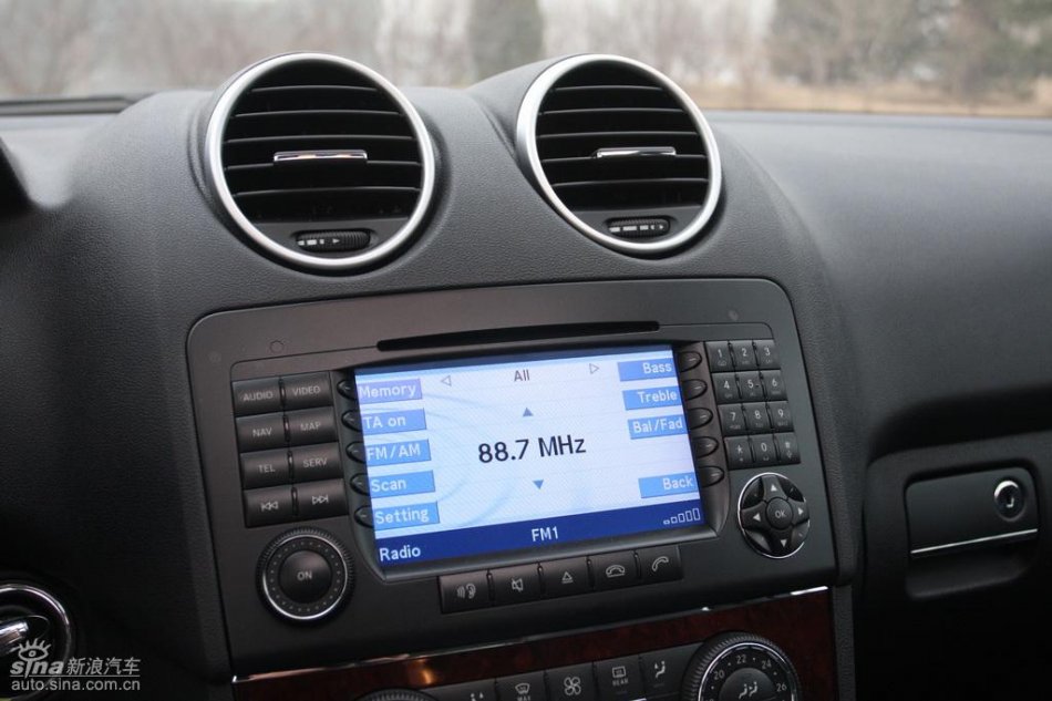 奔驰ML350内饰实拍图