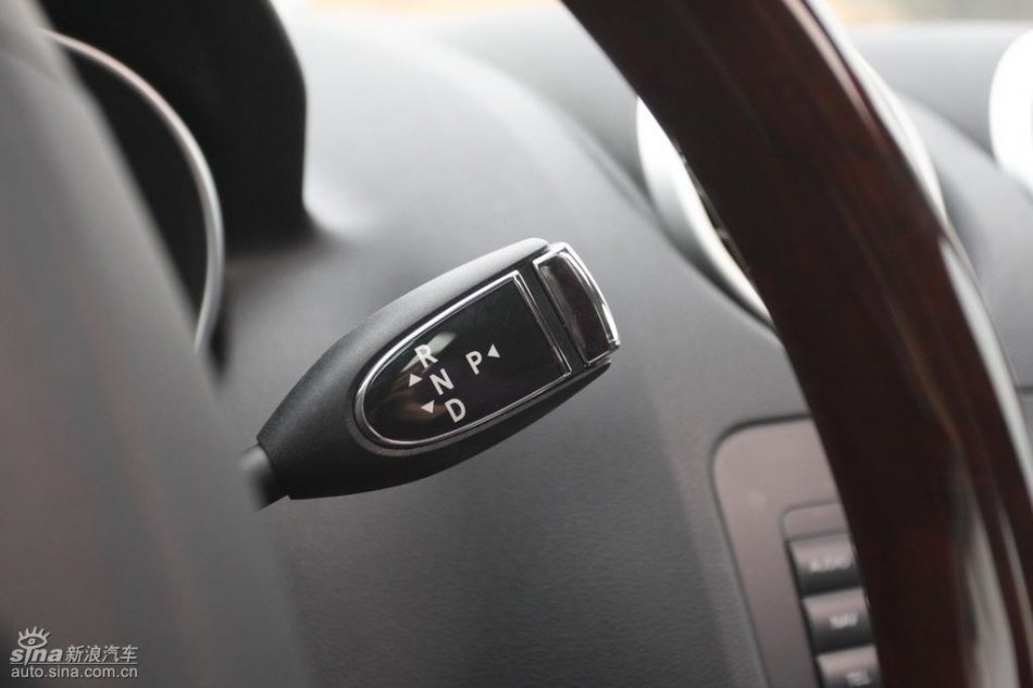 奔驰ML350内饰实拍图