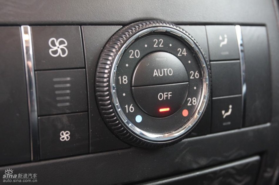 奔驰ML350内饰实拍图