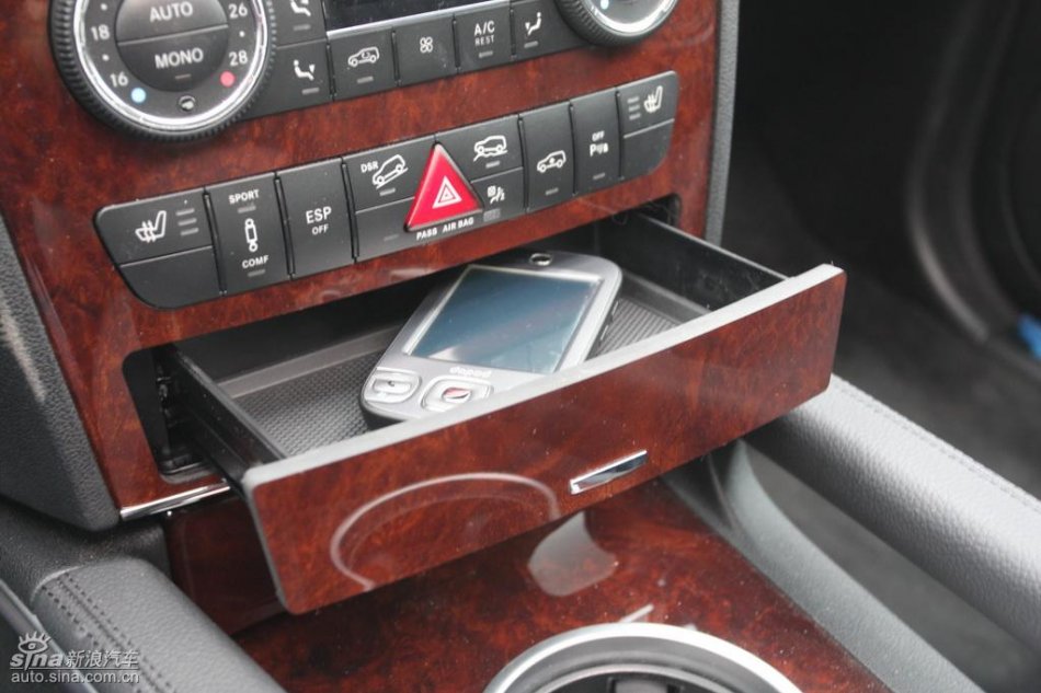 奔驰ML350内饰实拍图