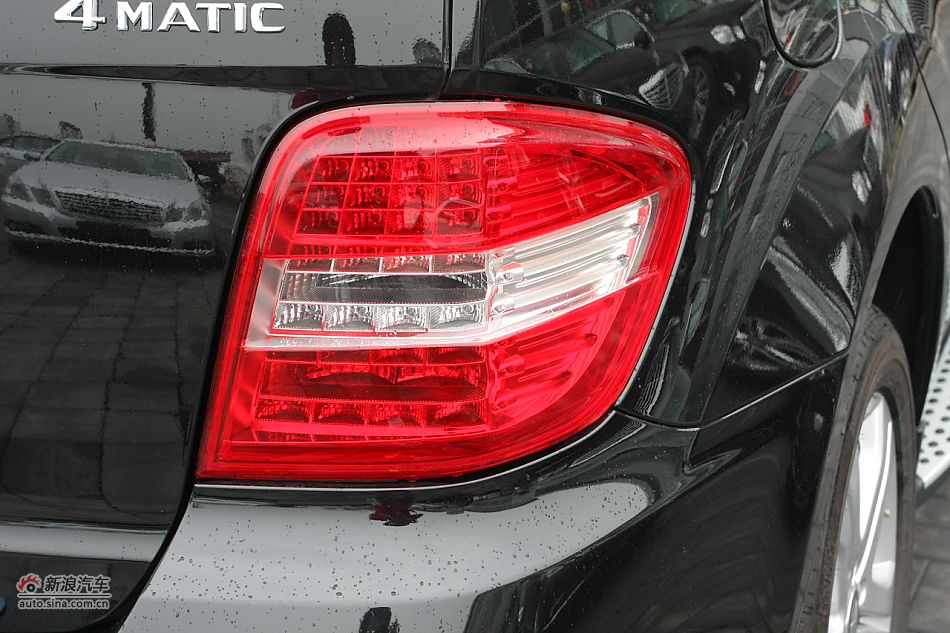 2010款奔驰ML350 4MATIC