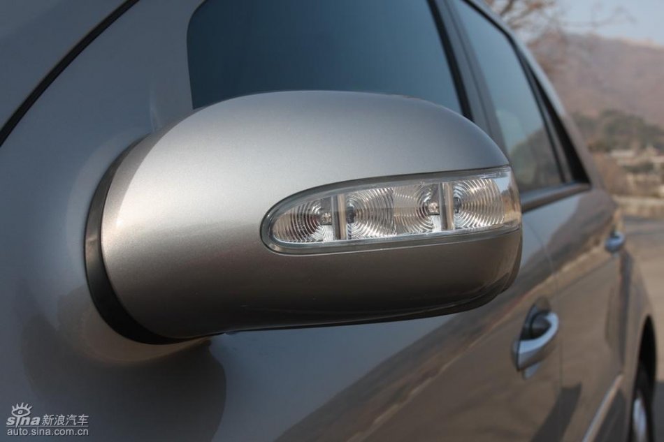 奔驰ML350外观实拍图