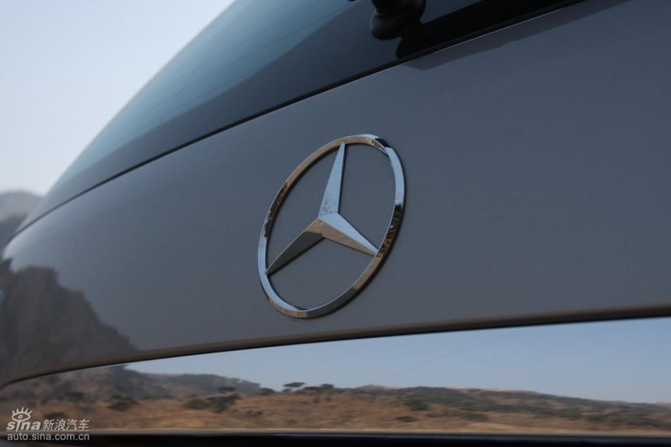 奔驰ML350外观实拍图