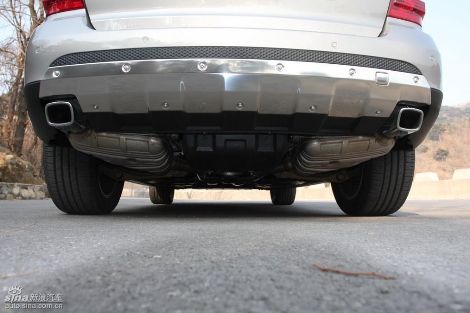 奔驰ML350外观实拍图