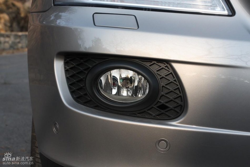 奔驰ML350外观实拍图