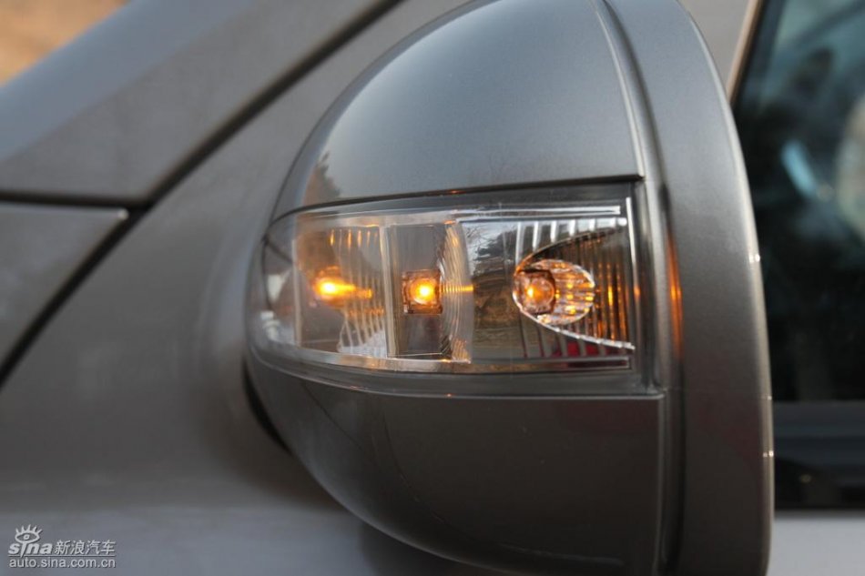 奔驰ML350外观实拍图