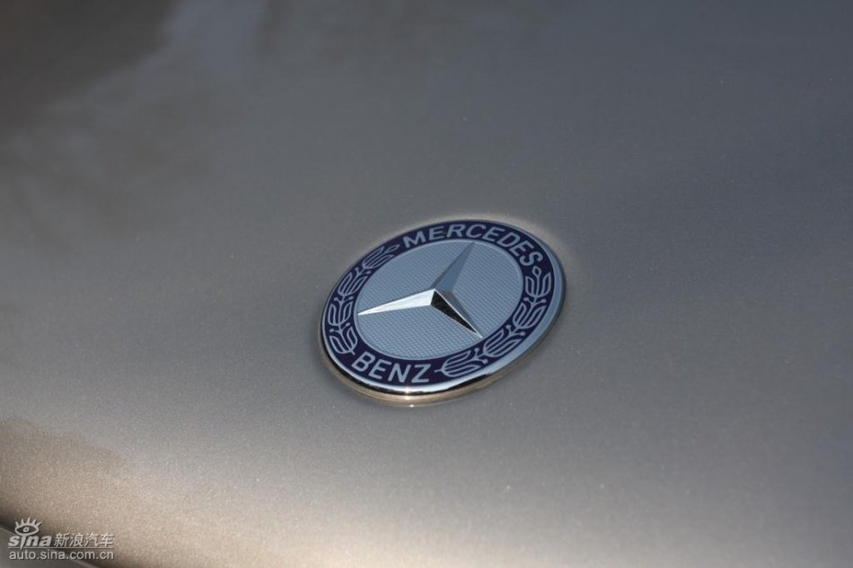 奔驰ML350外观实拍图