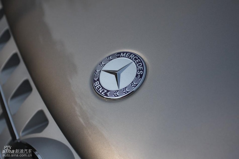 奔驰ML350外观实拍图