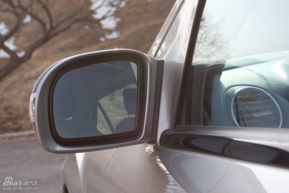 奔驰ML350外观实拍图