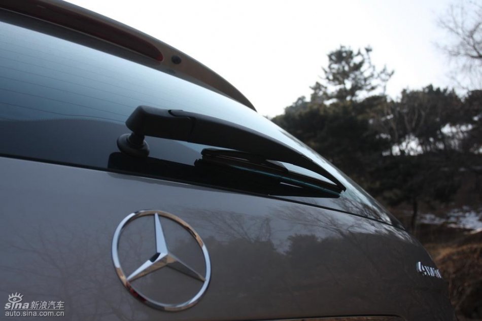 奔驰ML350外观实拍图