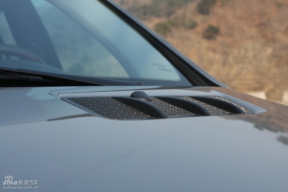 奔驰ML350外观实拍图