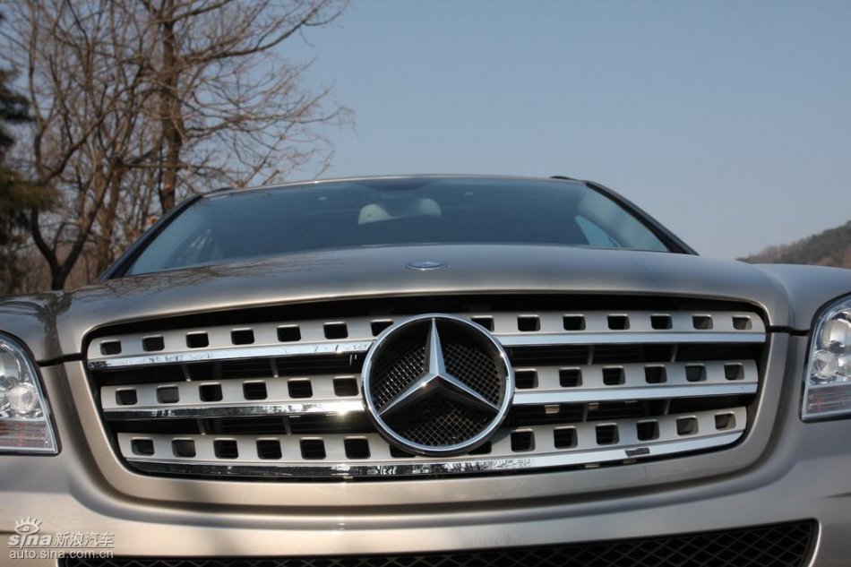奔驰ML350外观实拍图