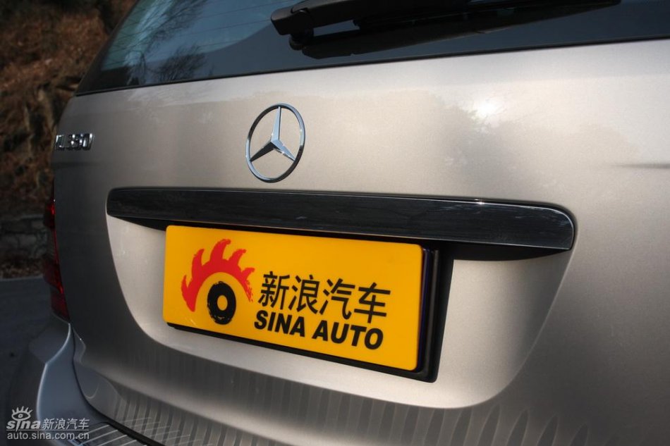 奔驰ML350外观实拍图
