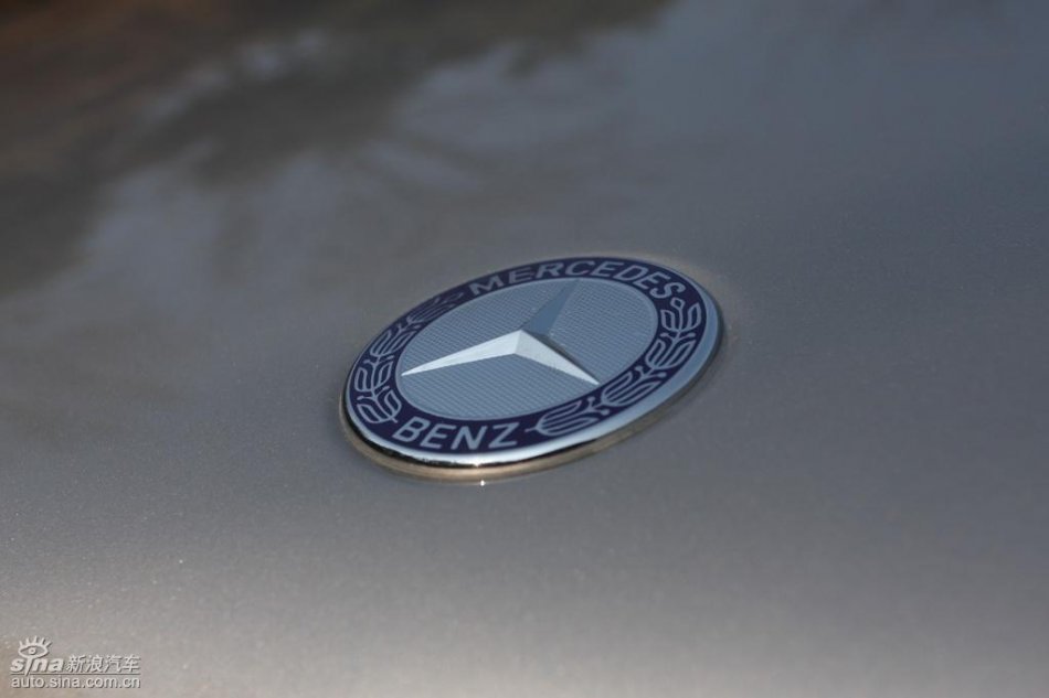 奔驰ML350外观实拍图