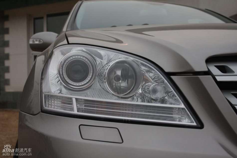 奔驰ML350外观实拍图