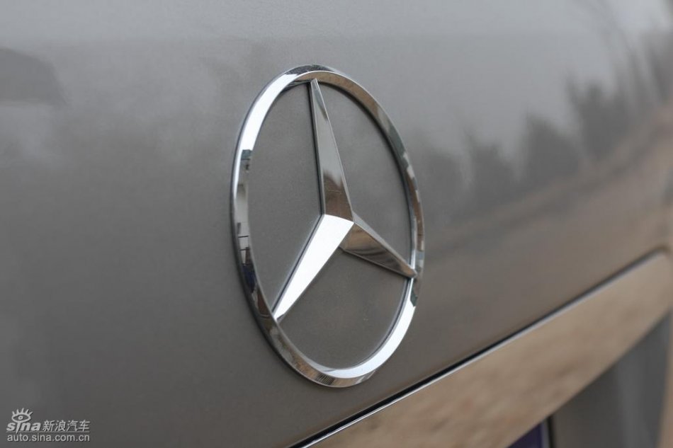 奔驰ML350外观实拍图
