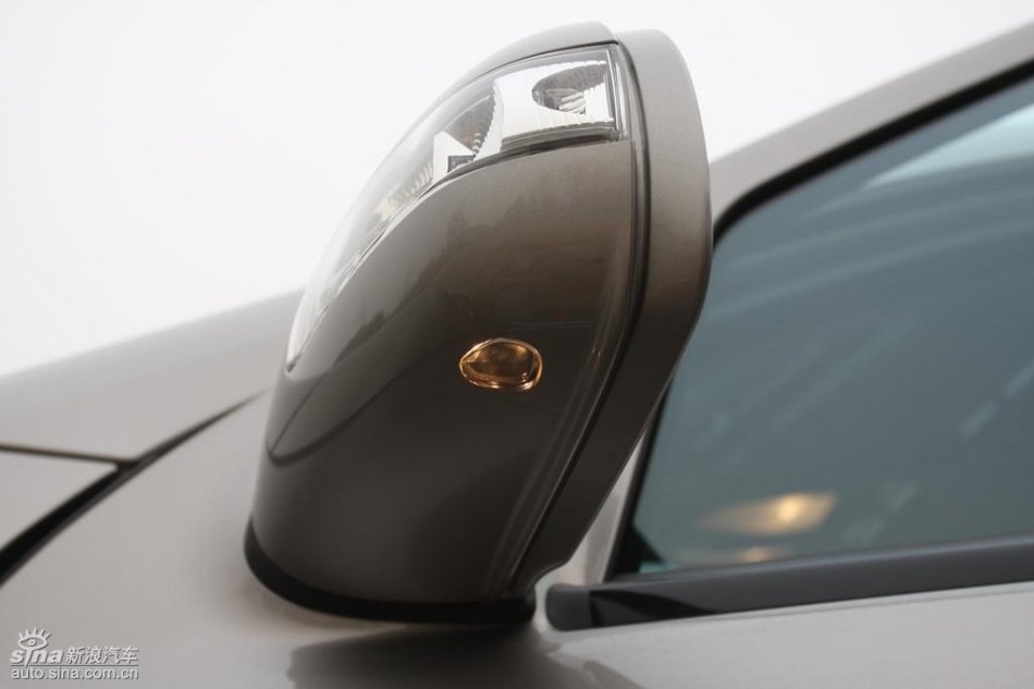 奔驰ML350外观实拍图