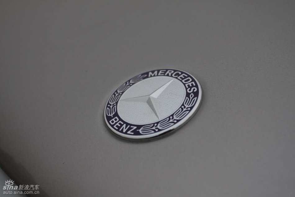 奔驰ML350外观实拍图