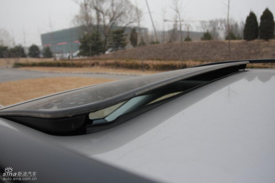 奔驰ML350外观实拍图