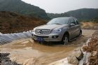 奔驰ML350涉水