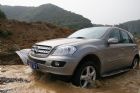 奔驰ML350涉水