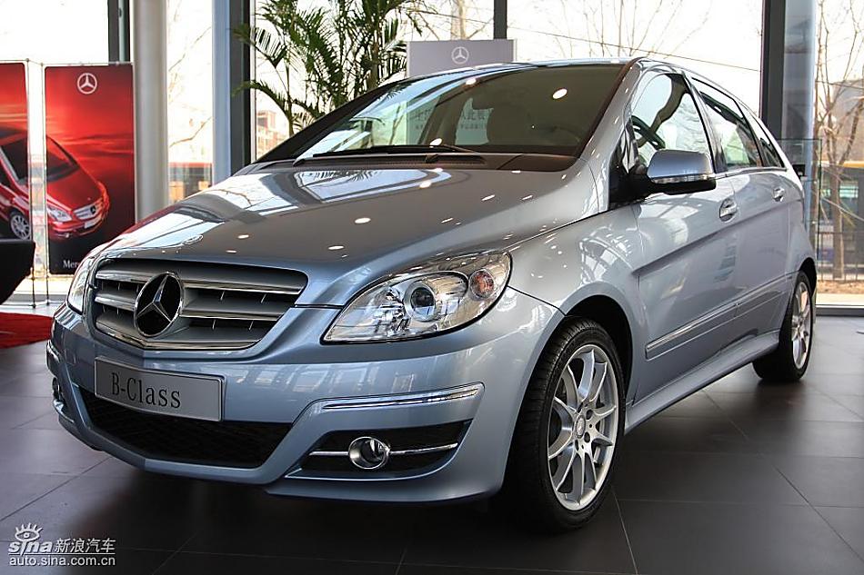奔驰B级运动旅行车到店实拍
