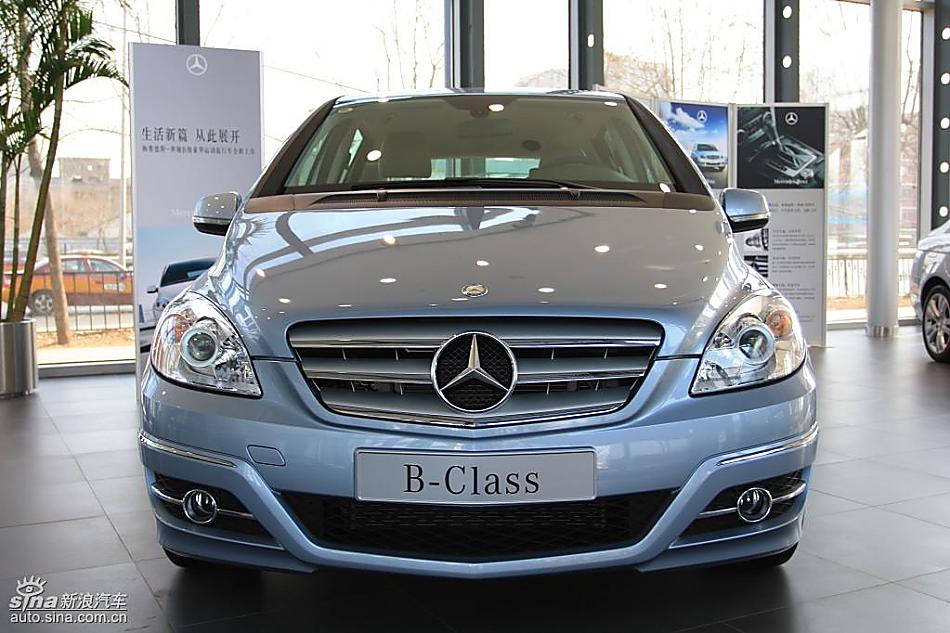 奔驰B级运动旅行车到店实拍