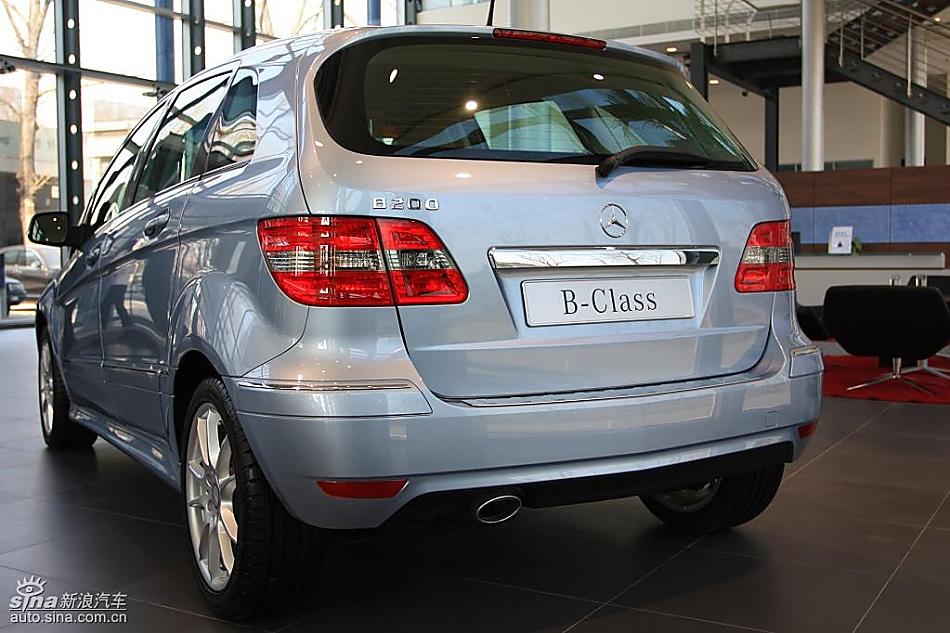 奔驰B级运动旅行车到店实拍