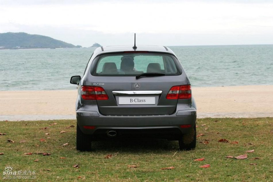 奔驰B200试驾图