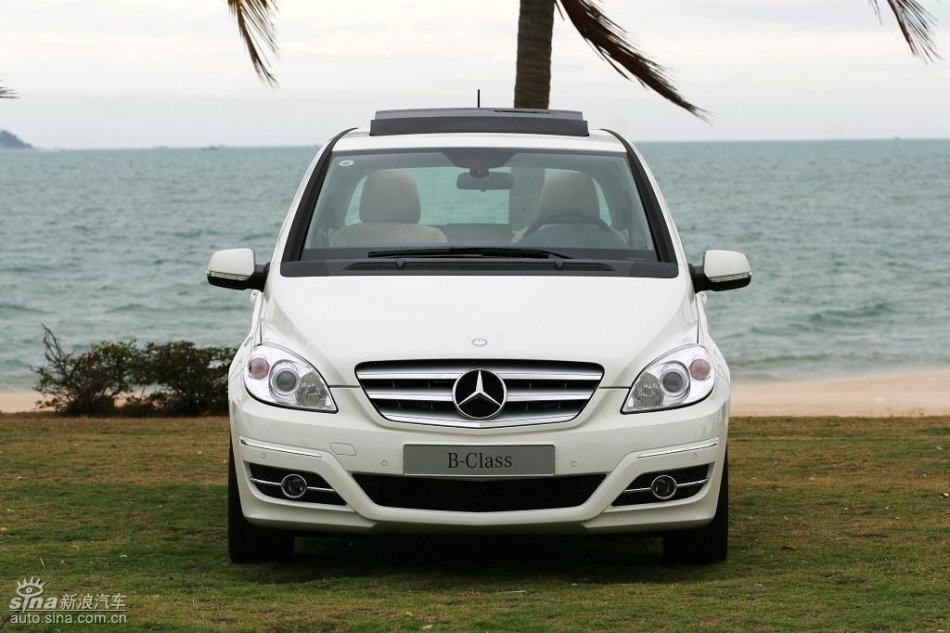 奔驰B200试驾图