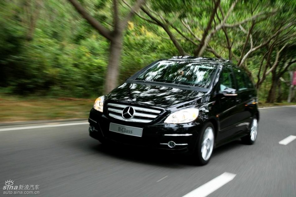 奔驰B200试驾图 