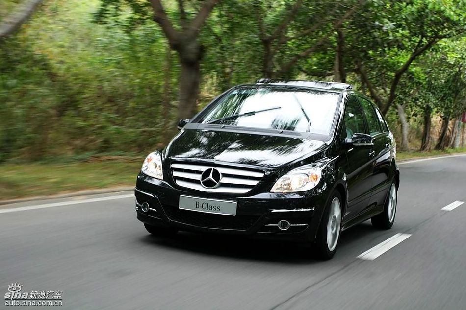 奔驰B200试驾图 