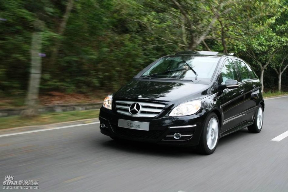 奔驰B200试驾图 