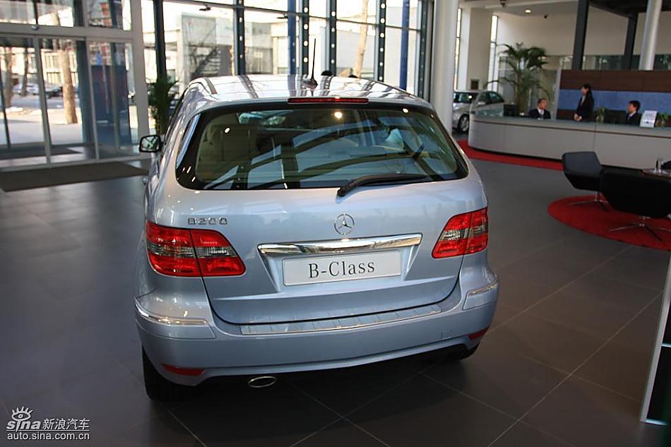 奔驰B级运动旅行车到店实拍