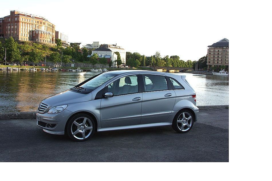 奔驰B级运动旅行车