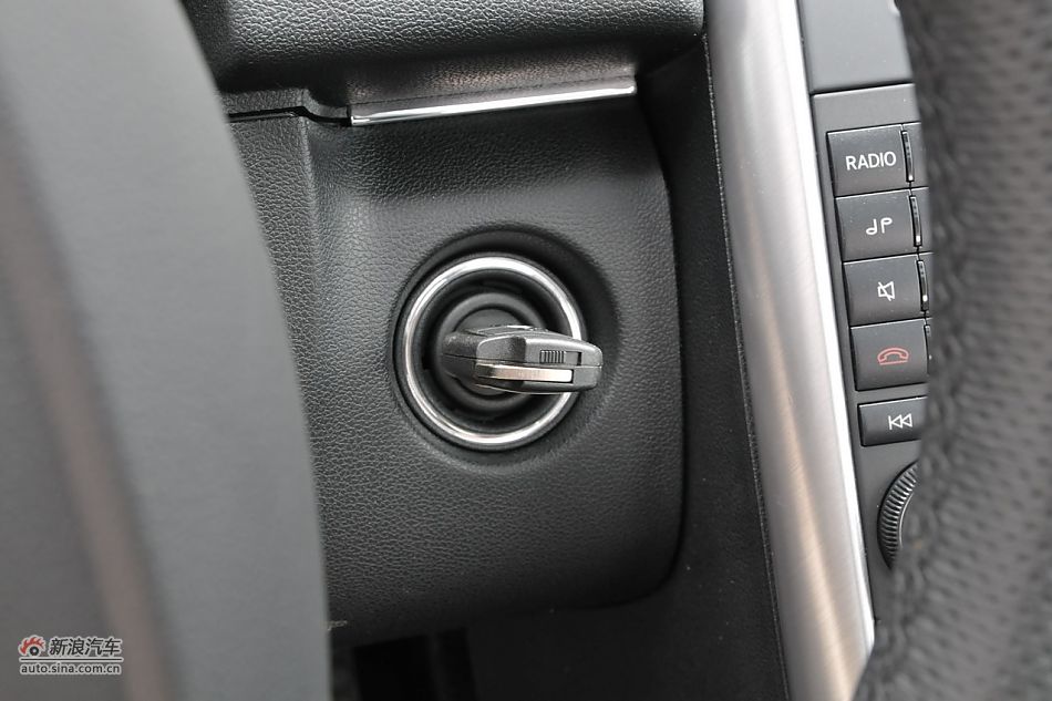 奔驰B200时尚型内饰