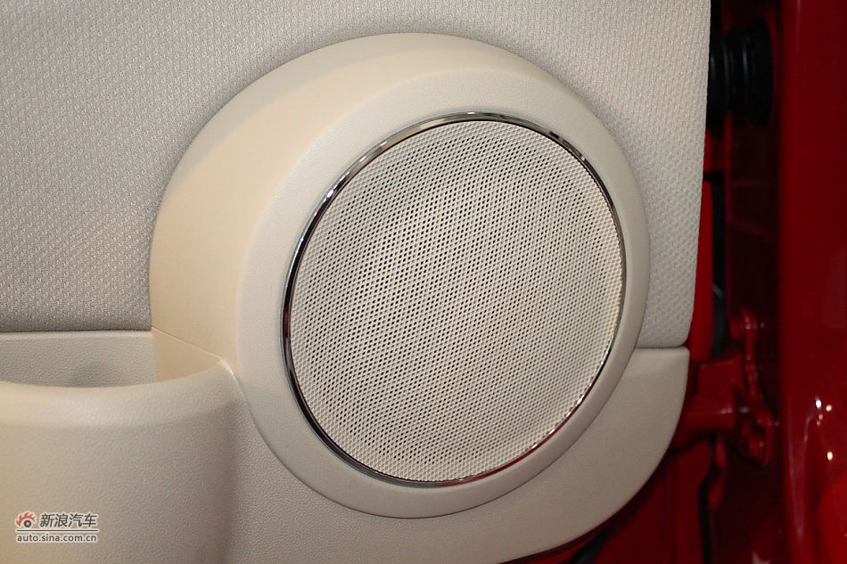 奔驰B200时尚型内饰