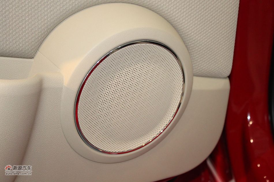 奔驰B200时尚型内饰