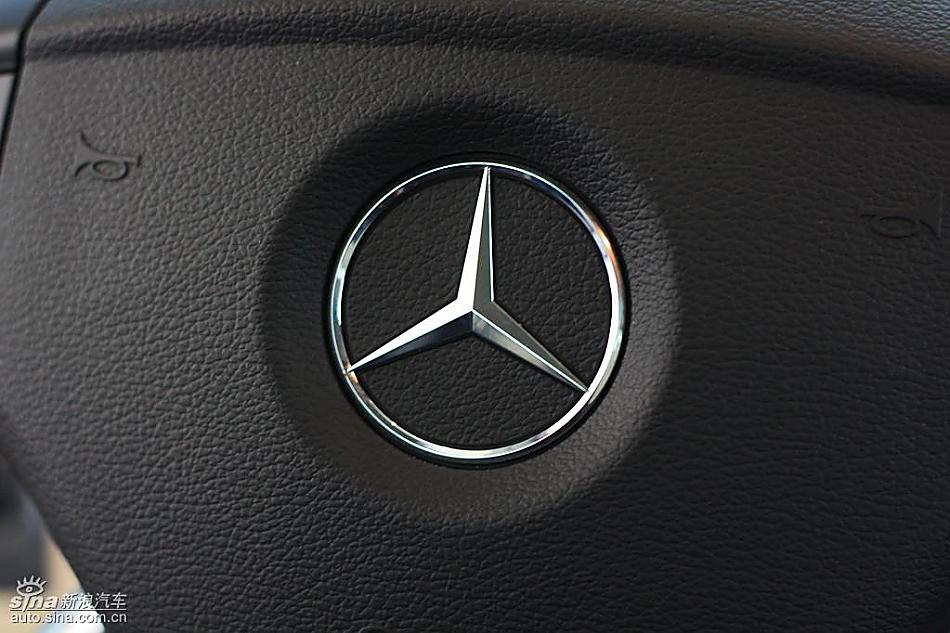 奔驰B级运动旅行车到店实拍