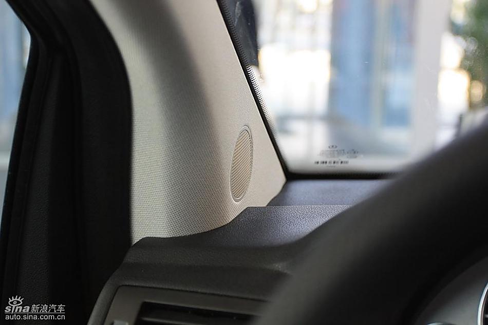 奔驰B级运动旅行车到店实拍