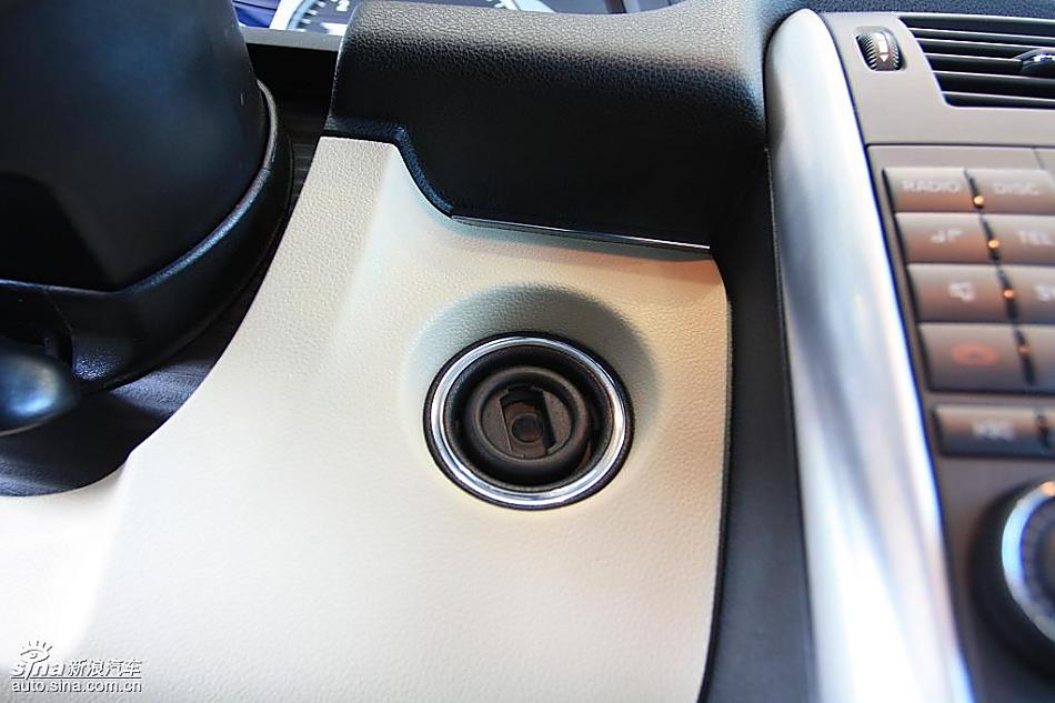 奔驰B级运动旅行车到店实拍