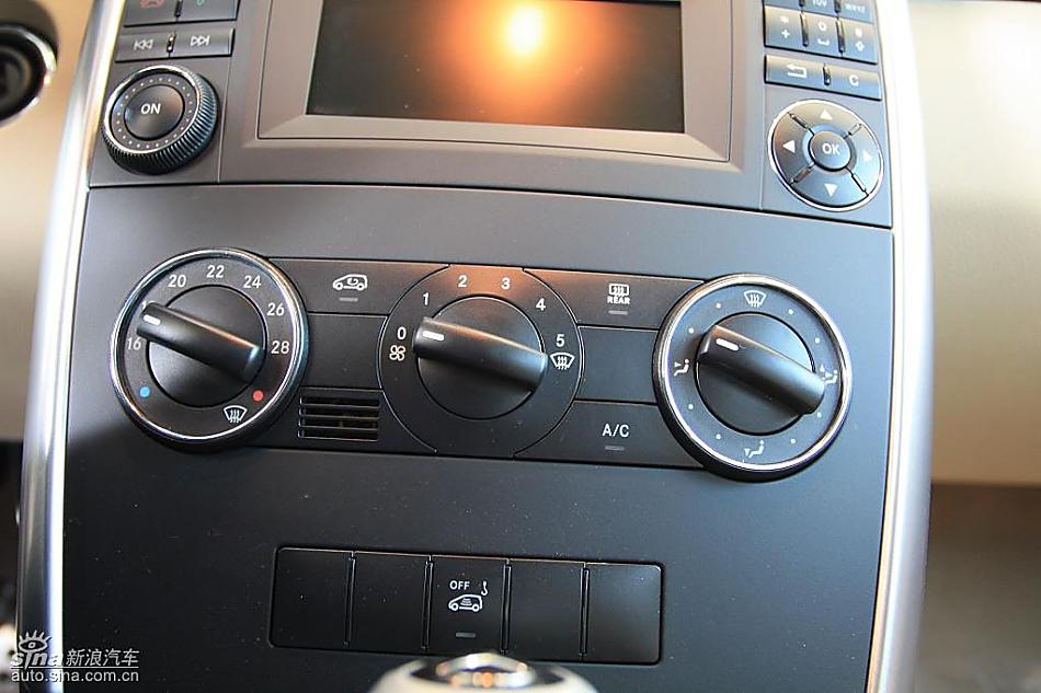 奔驰B级运动旅行车到店实拍