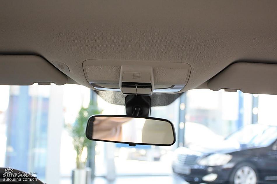 奔驰B级运动旅行车到店实拍