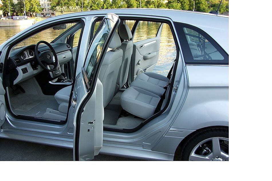 奔驰B级运动旅行车