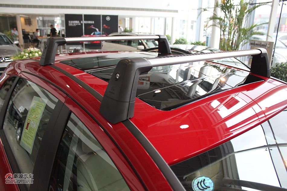 奔驰B200时尚型外观