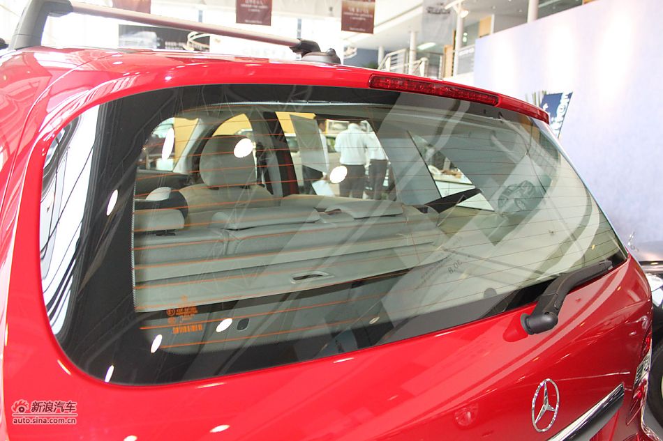 奔驰B200时尚型外观