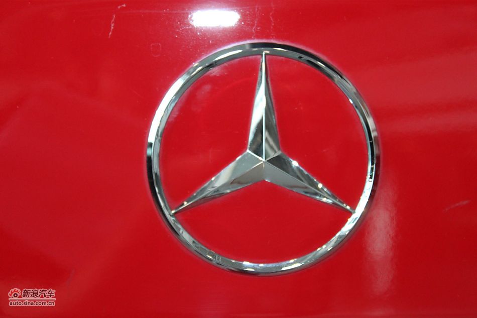 奔驰B200时尚型外观