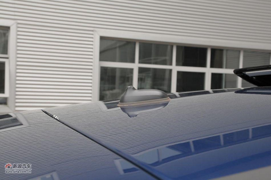 奔驰B200时尚型内饰